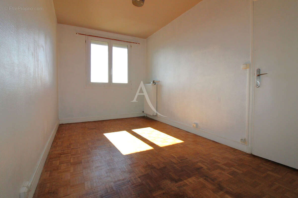 Appartement traversant Chalon Sur Saône T3 - Saint-Jean-des-Vignes - photo 11