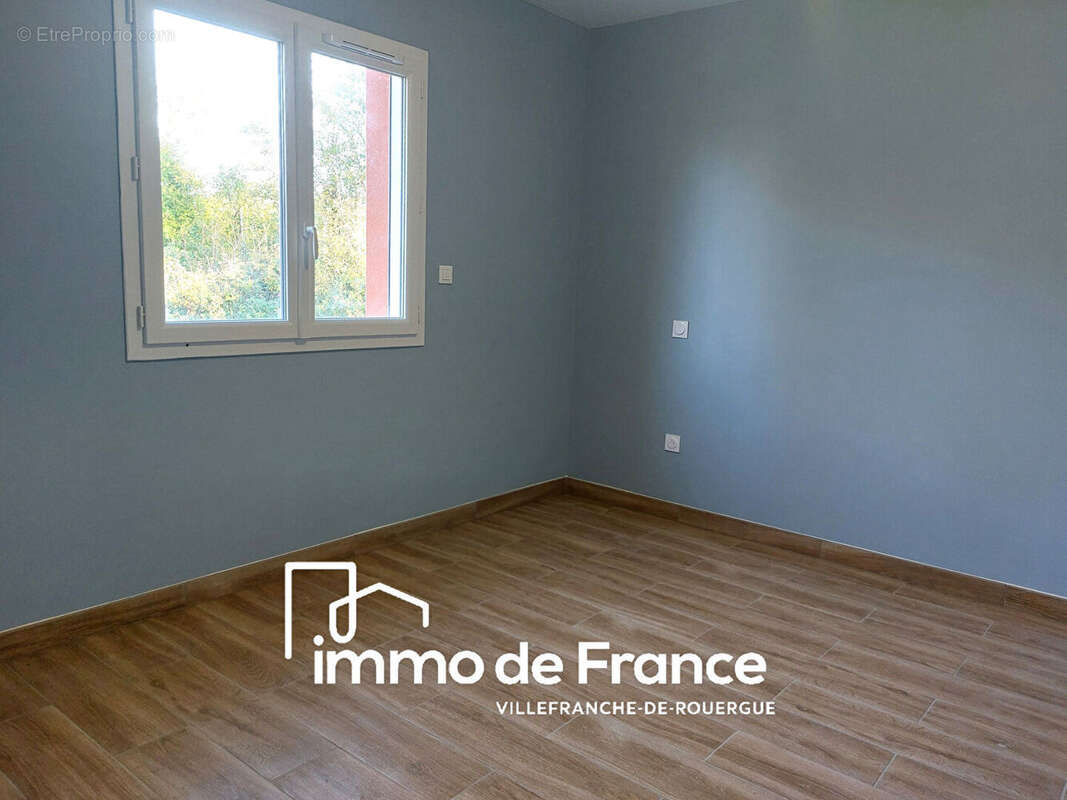 Maison Plain pied T5  de 120m² + garage 60m²- terrain 1000m² - photo 6