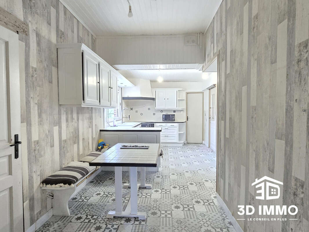 Maison à FERRIERE-LA-PETITE