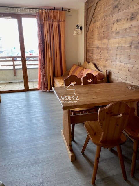 Appartement à LE CHATEL