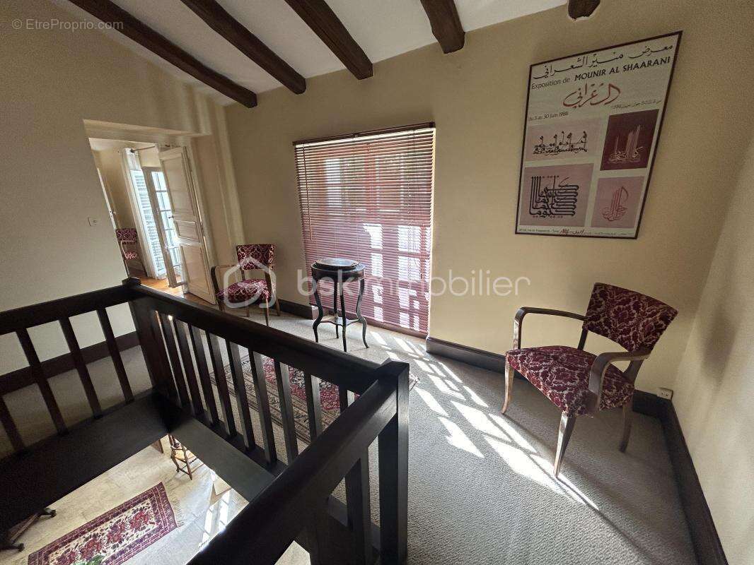 Superbe propriete - parc - dependance - piscine - double garage - photo 13