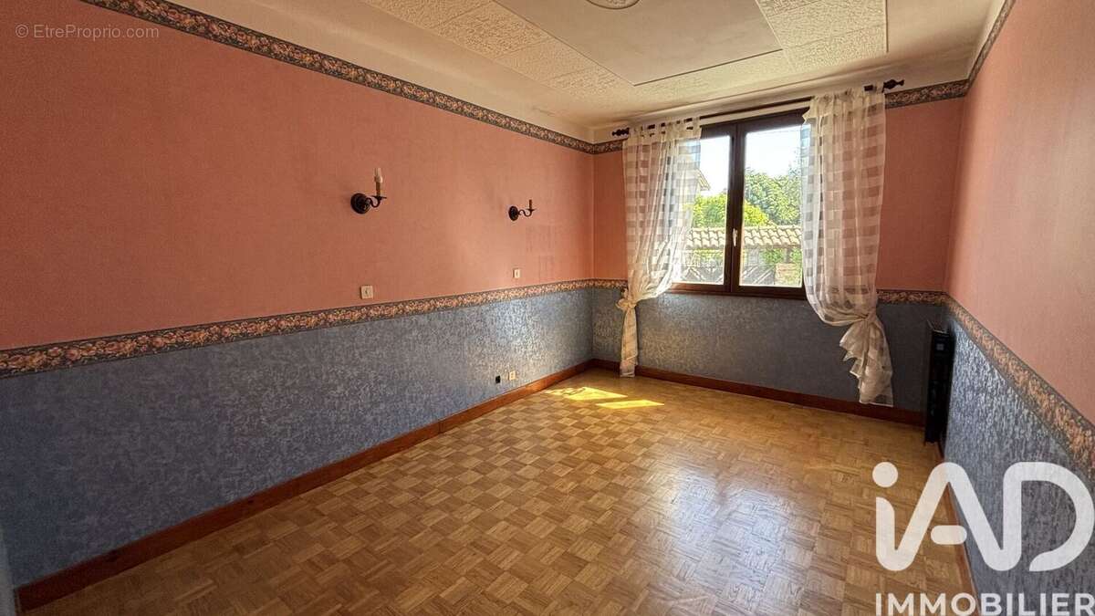 Maison 89 m² à Pierrelatte  - photo 9