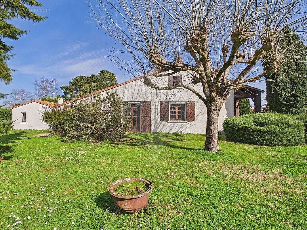 Maison à LES MATHES