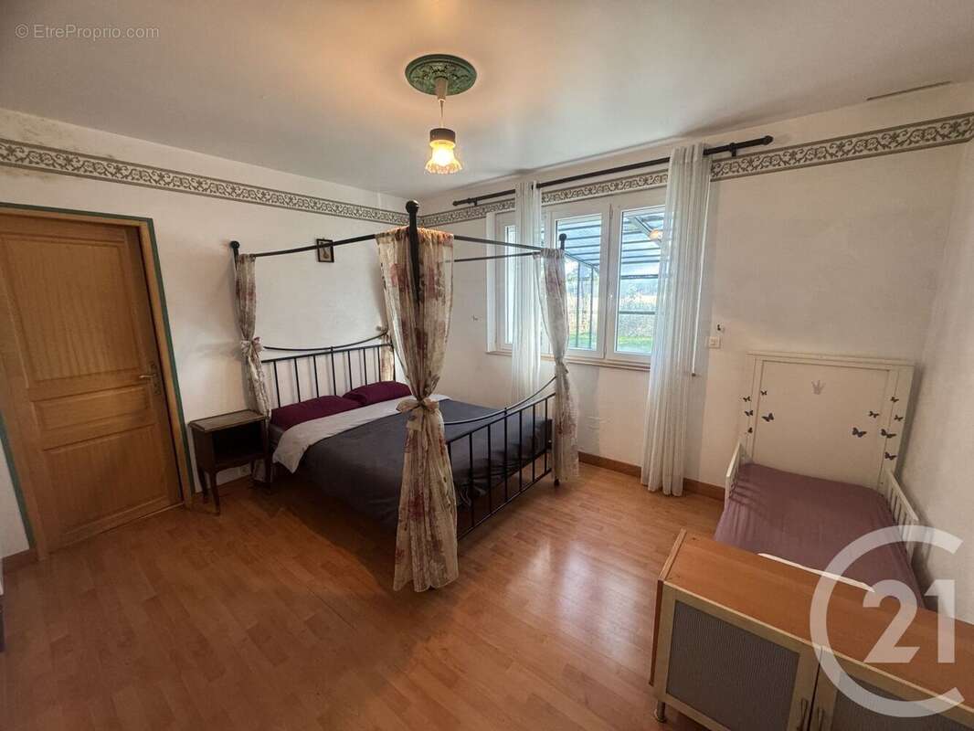 Maison à ETAIS-LA-SAUVIN