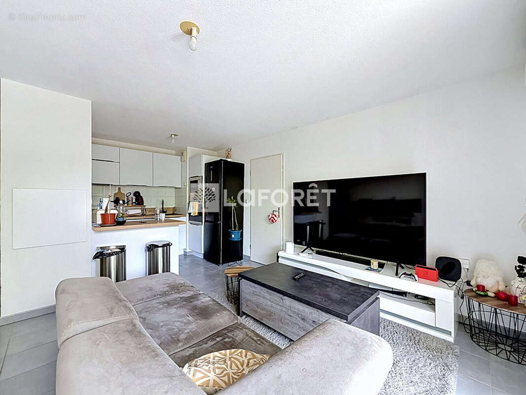 Appartement à BRUGUIERES