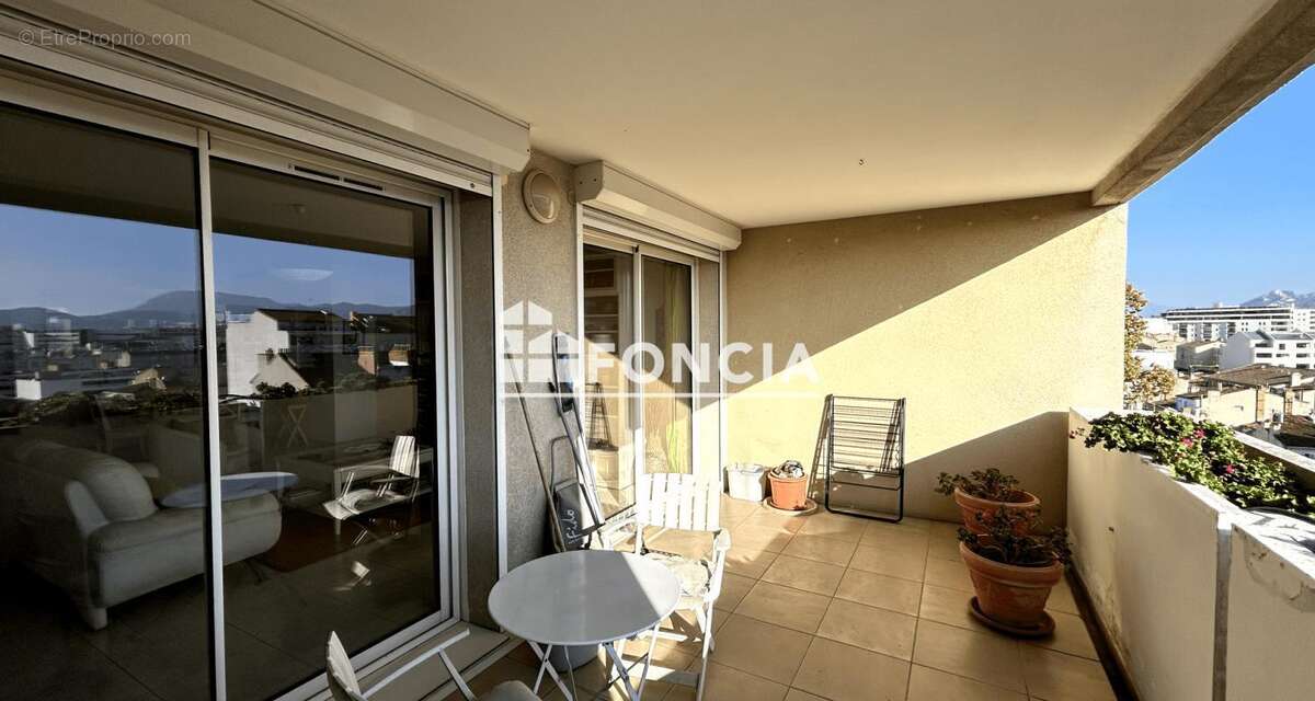 Appartement à MARSEILLE-8E