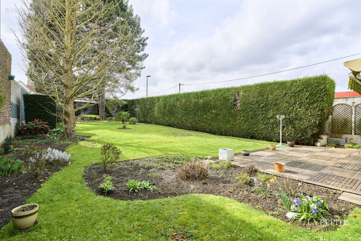 Maison à NEUVILLE-SAINT-REMY