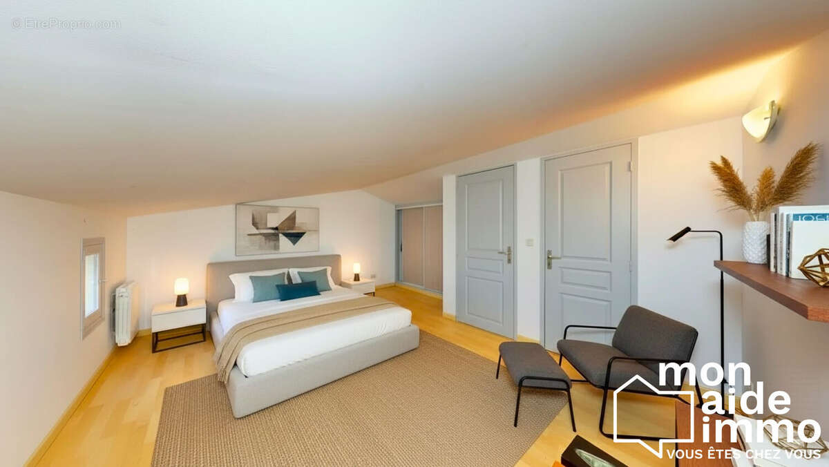 Maison à SAINT-EMILION