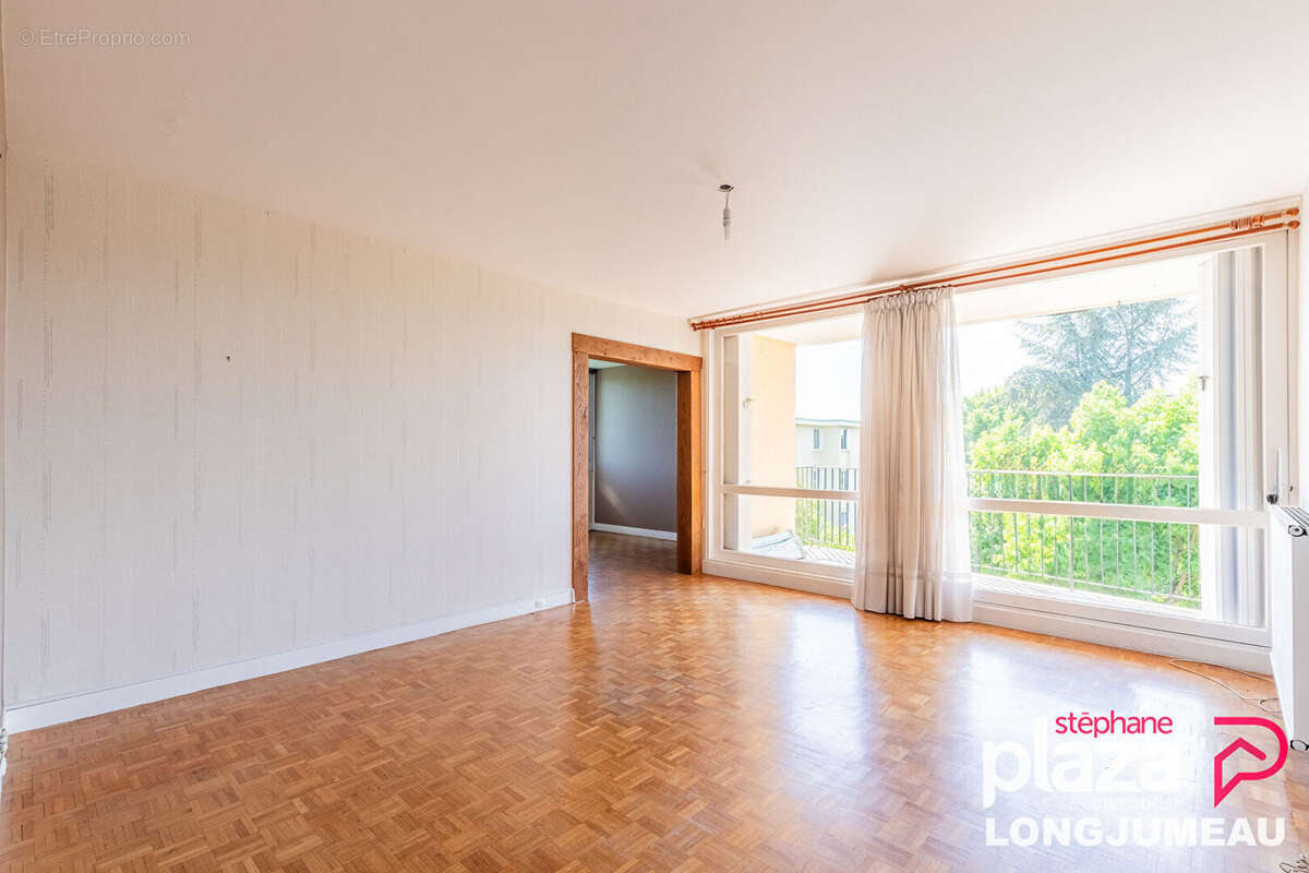 Appartement à BALLAINVILLIERS