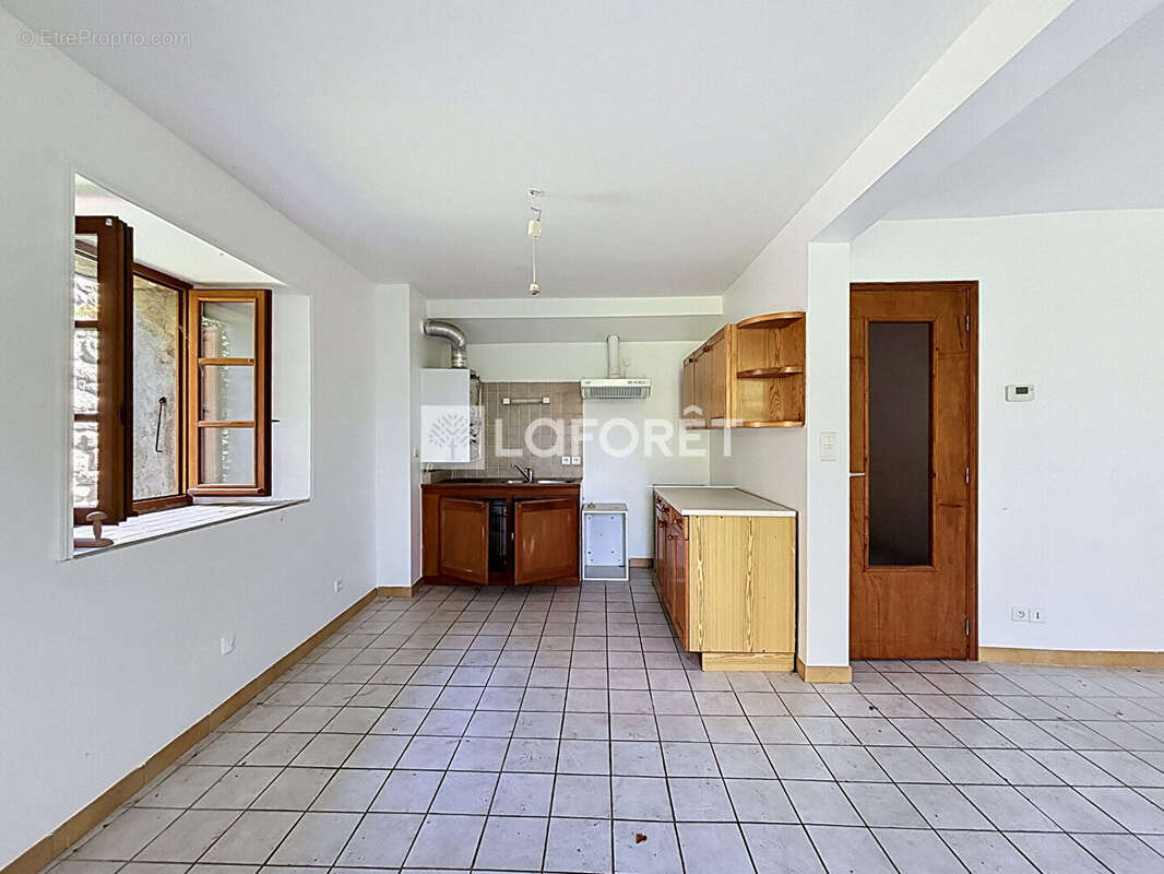 Appartement à POLIGNAC
