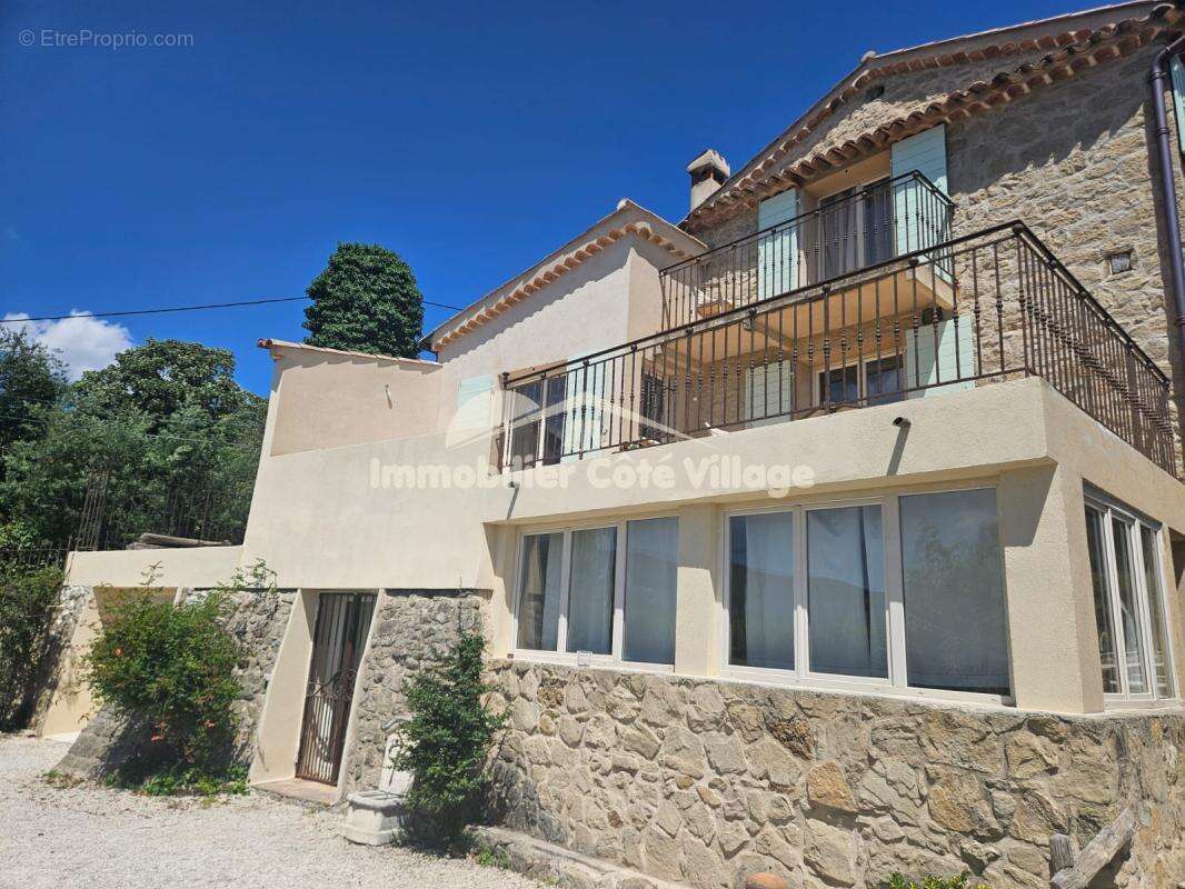 Maison à BERRE-LES-ALPES