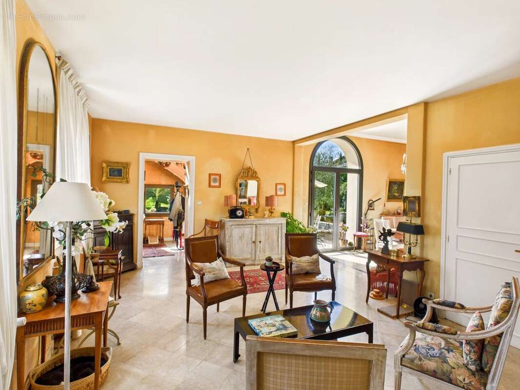 Maison à CHASSENEUIL-SUR-BONNIEURE