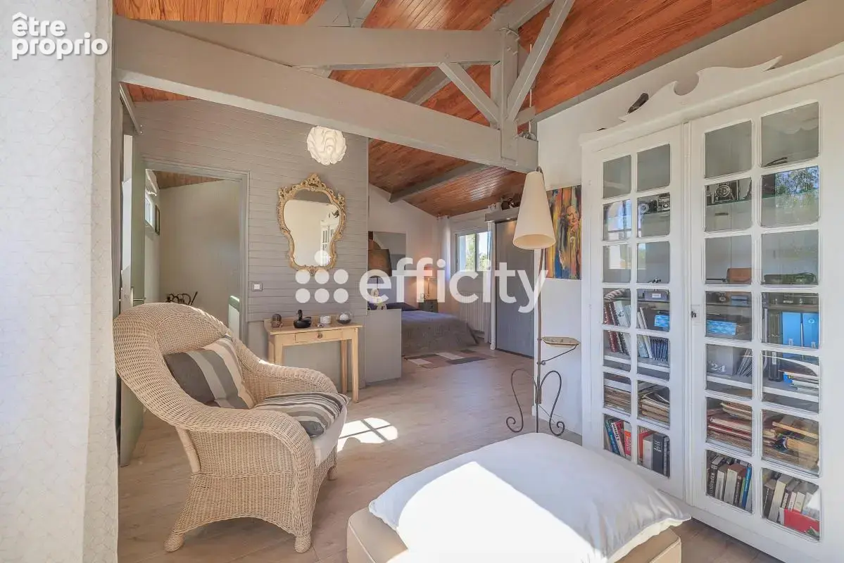 Maison 8 pièces 193 m² à vendre à Laruscade (33620) - photo 10