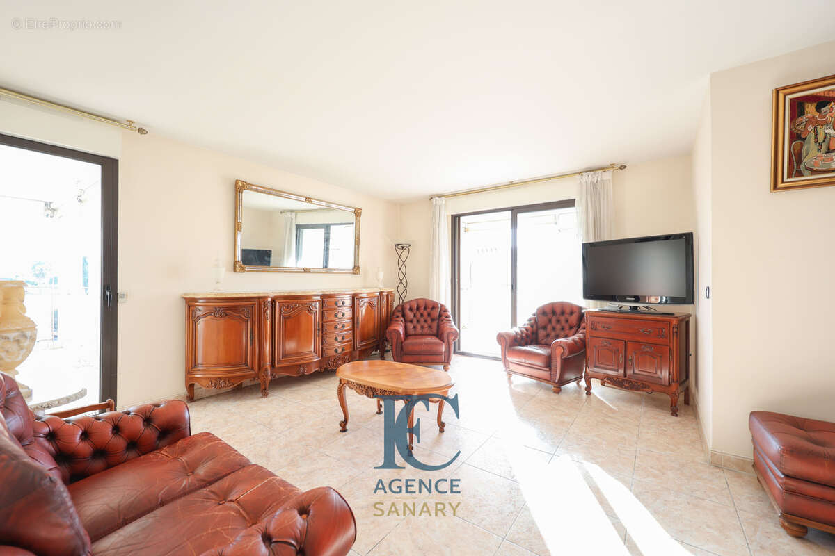 Appartement à SANARY-SUR-MER