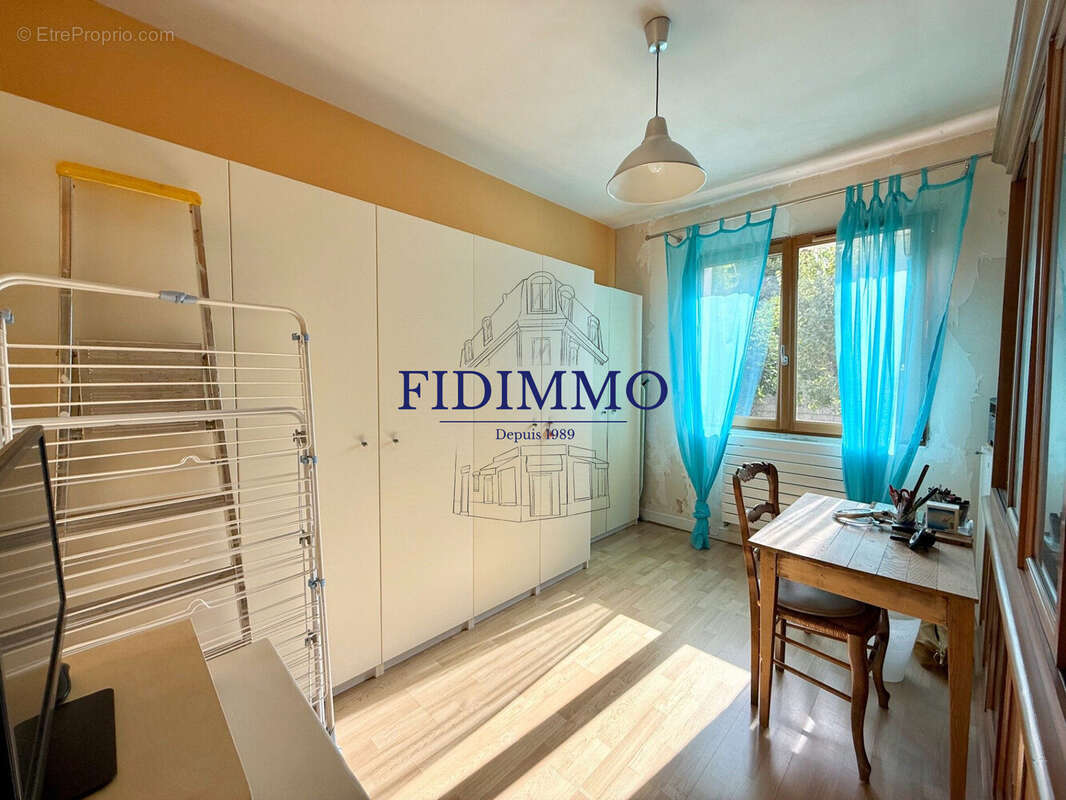 Maison à CHENNEVIERES-SUR-MARNE