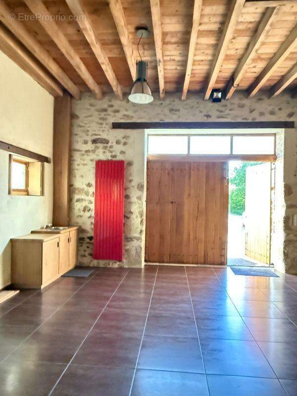Dun le palestel superbe grange renovee avec gout a usage d'habitation et de garage - photo 24