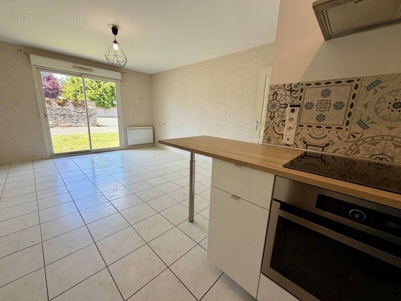 Appartement à PELLOUAILLES-LES-VIGNES
