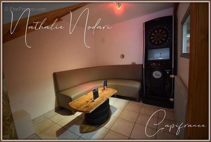 Commerce à LE MENIL