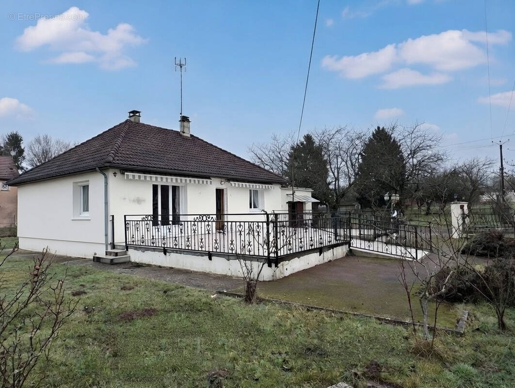 Maison à CHAMBEUGLE