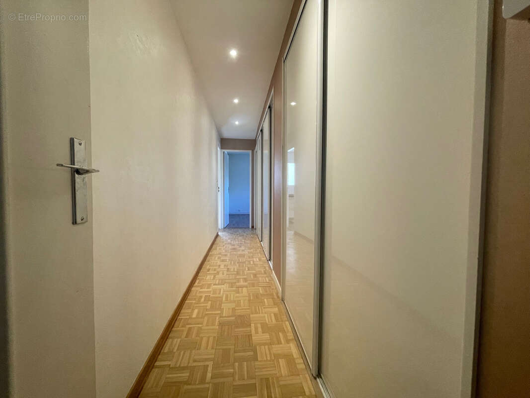 Appartement à LA RICHE