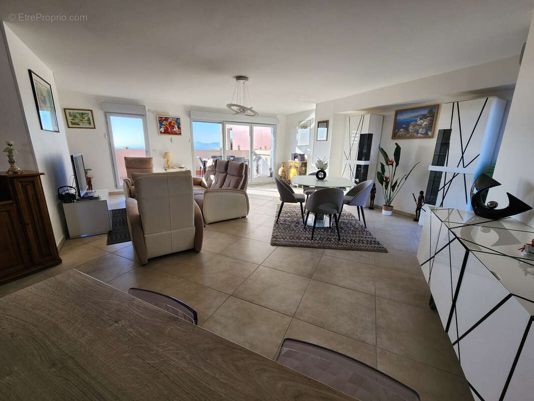 Appartement à FREJUS