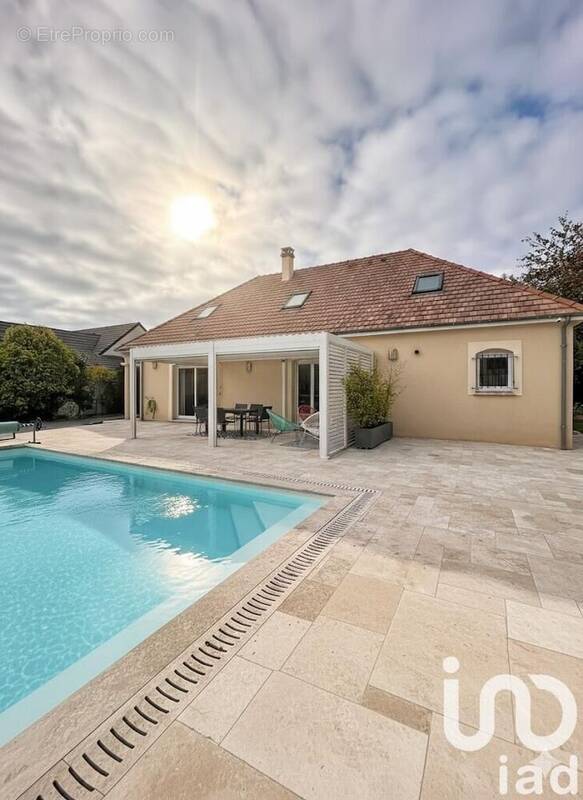 Photo 1 - Maison à SAINT-FARGEAU-PONTHIERRY