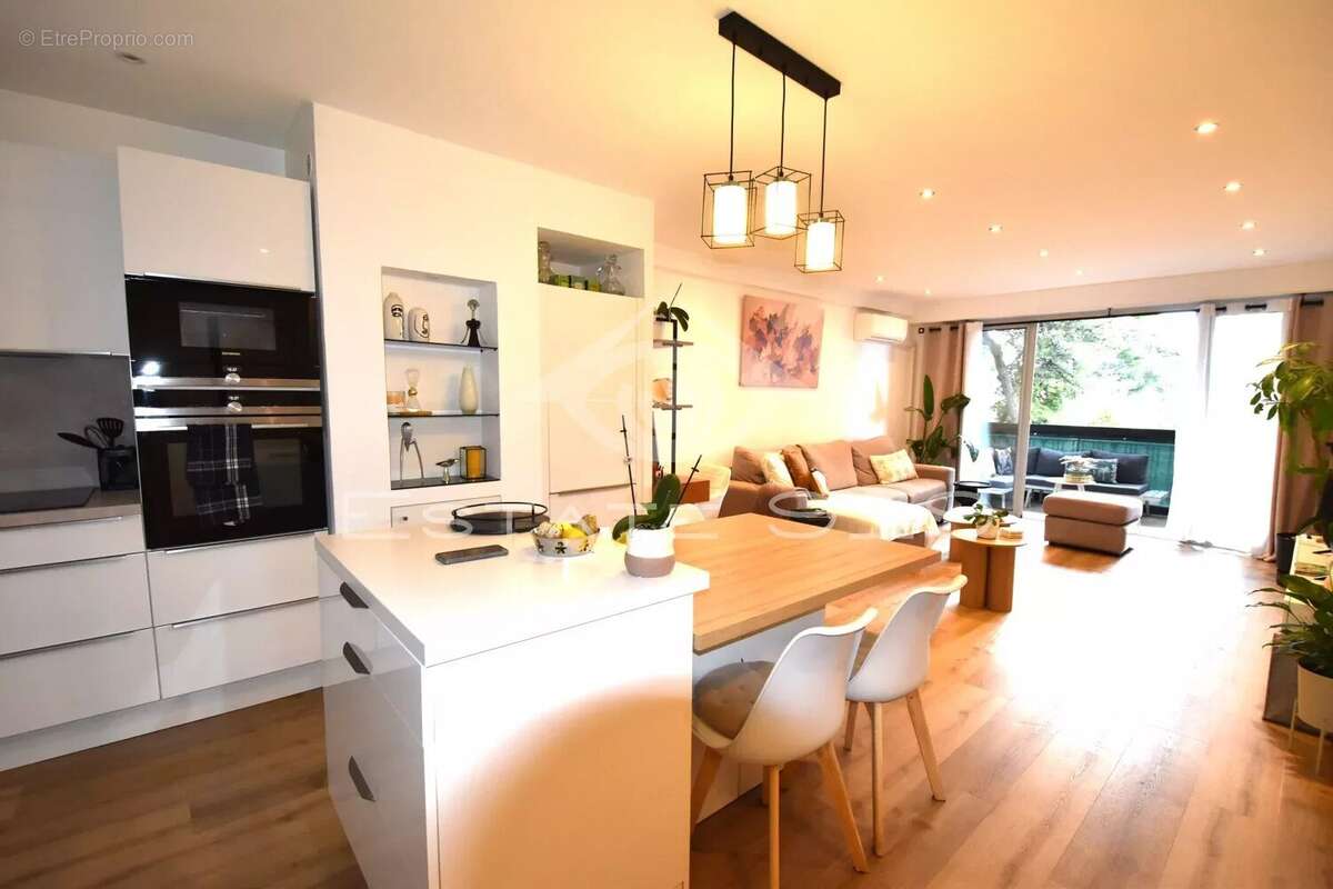 Appartement à LE CANNET