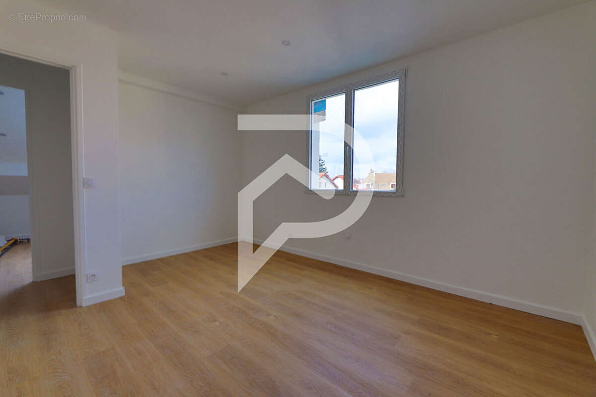 Maison à CARRIERES-SUR-SEINE