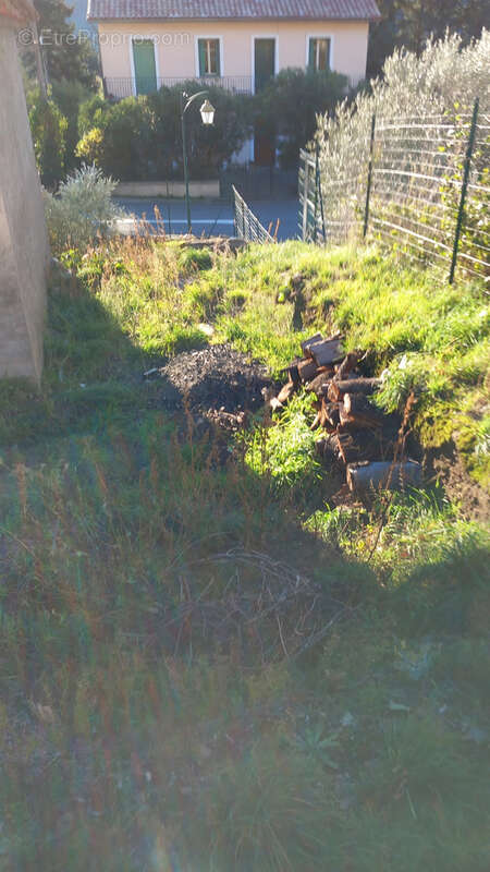 Maison à COLOMBIERES-SUR-ORB