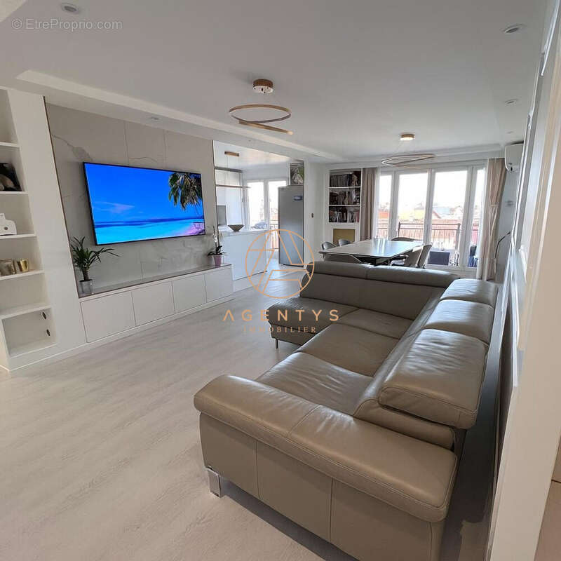 Appartement à SAINT-MAUR-DES-FOSSES