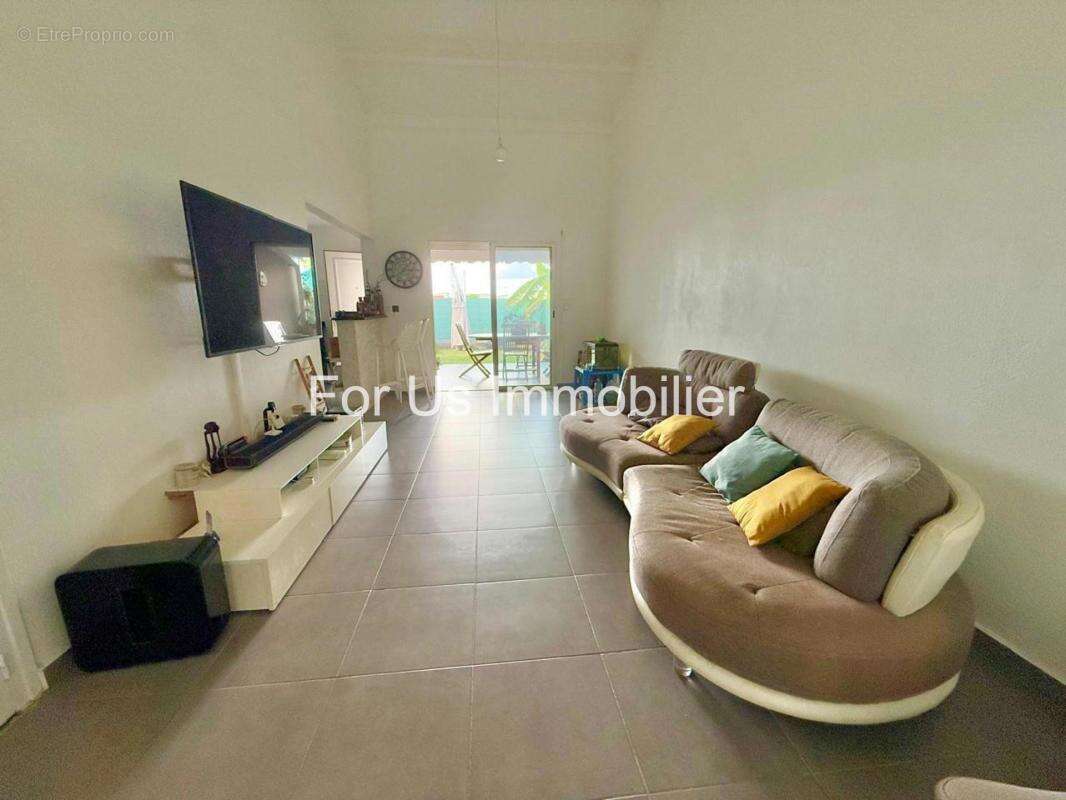 Maison à PETIT-BOURG