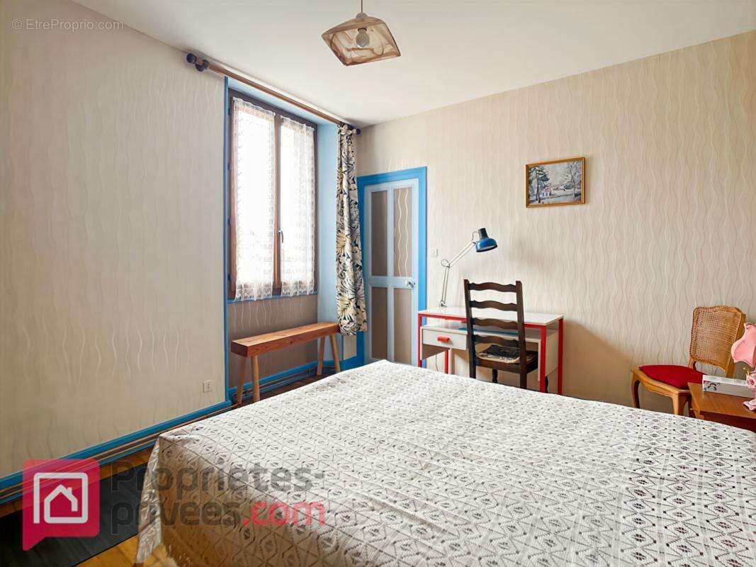 Maison Montigny La Resle 7 pièce(s) 204 m2 - photo 7