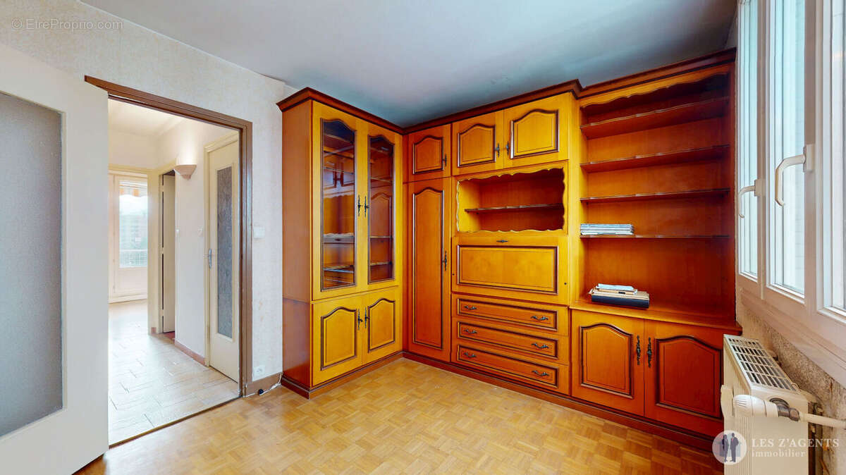 Appartement à LE PONT-DE-CLAIX