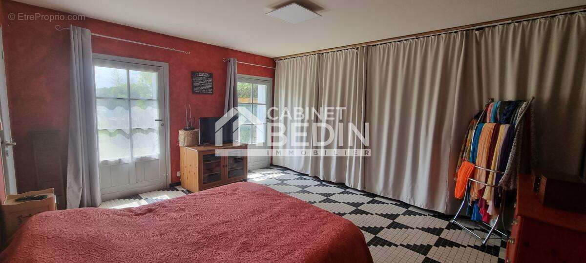 Maison à SAINT-ANDRE-DE-CUBZAC