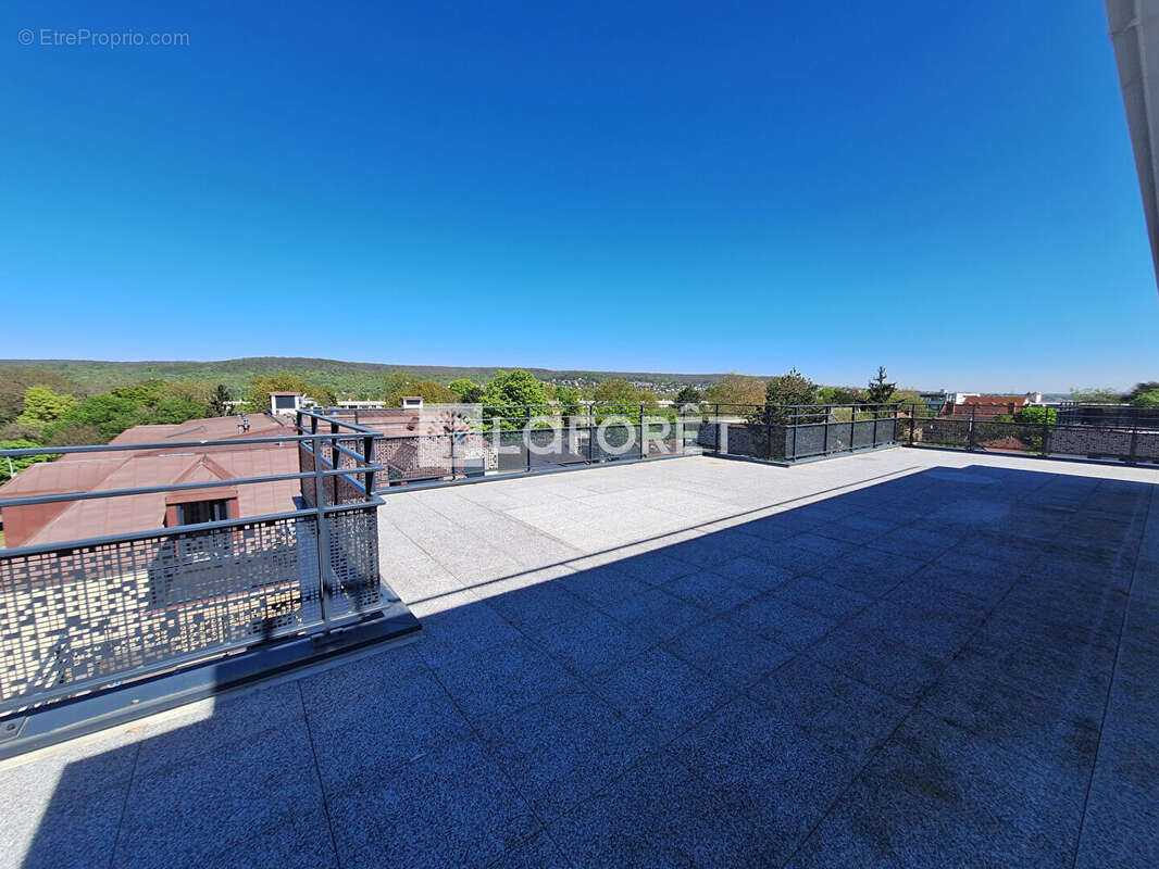 Appartement à VERNEUIL-SUR-SEINE