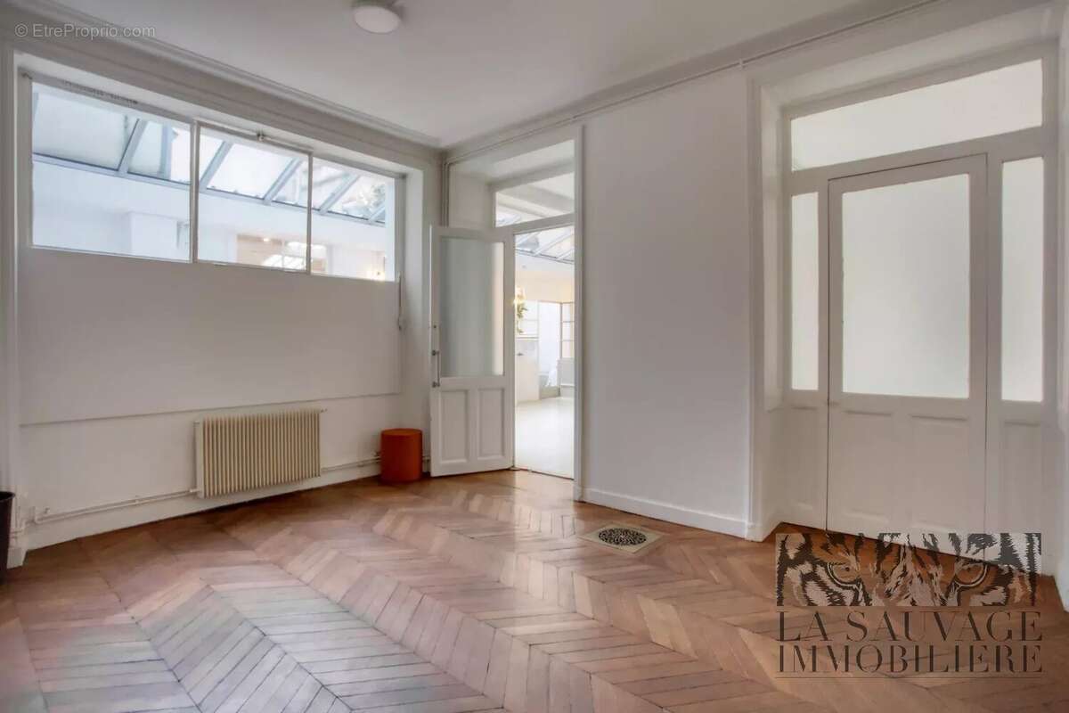 Appartement à PARIS-3E