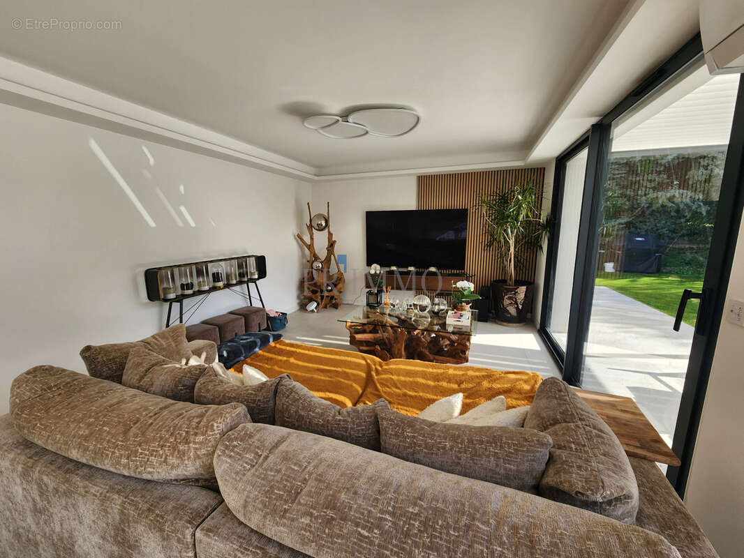 Maison à FREJUS