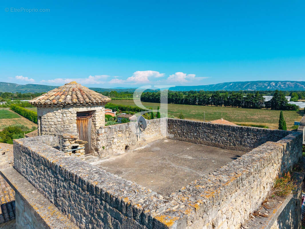 Maison 340 m² à L'isle-Sur-La-Sorgue  - photo 6