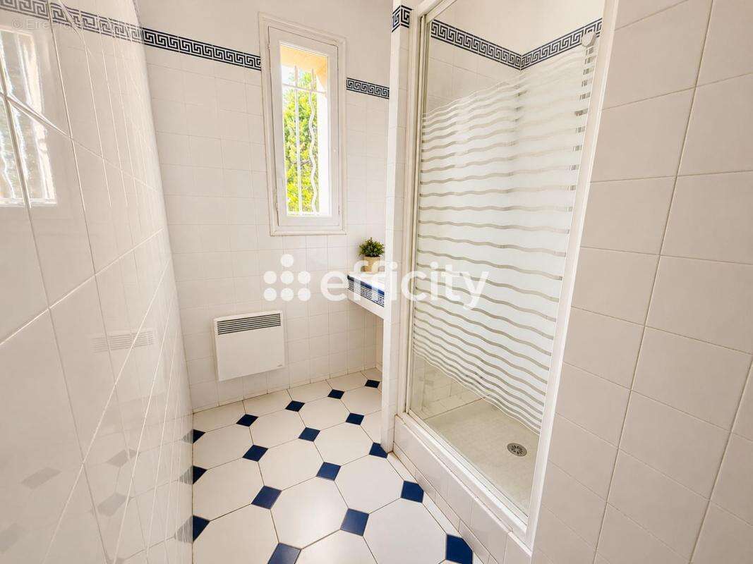 Maison 245 m² à Carry-Le-Rouet  - photo 13