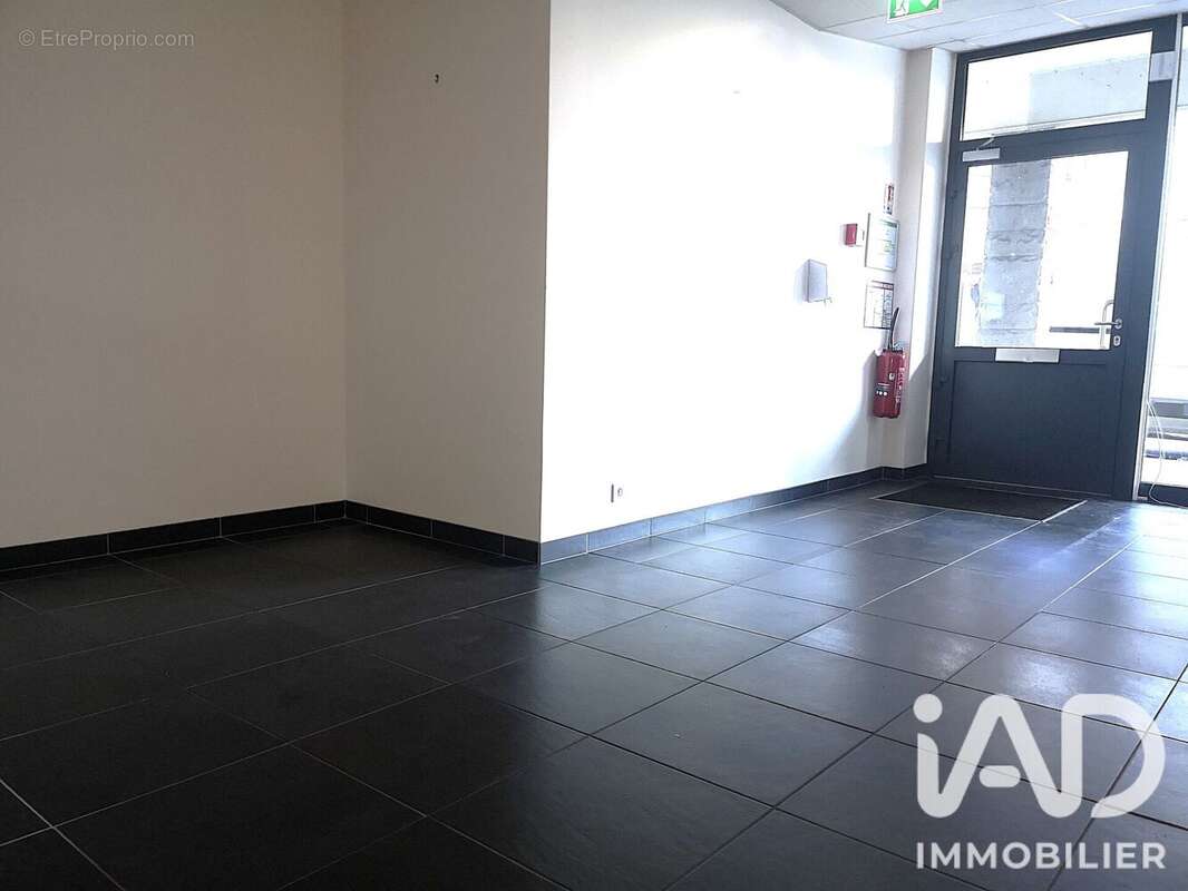 Commerce 97 m² à Quimper  - photo 7