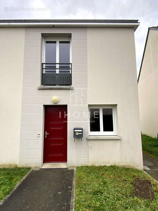 Maison à BOUCHEMAINE