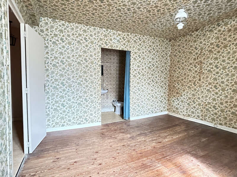 Maison à CHANTECORPS