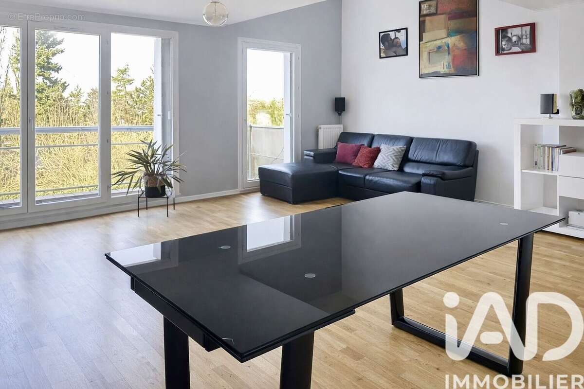 Photo 2 - Appartement à PONTAULT-COMBAULT