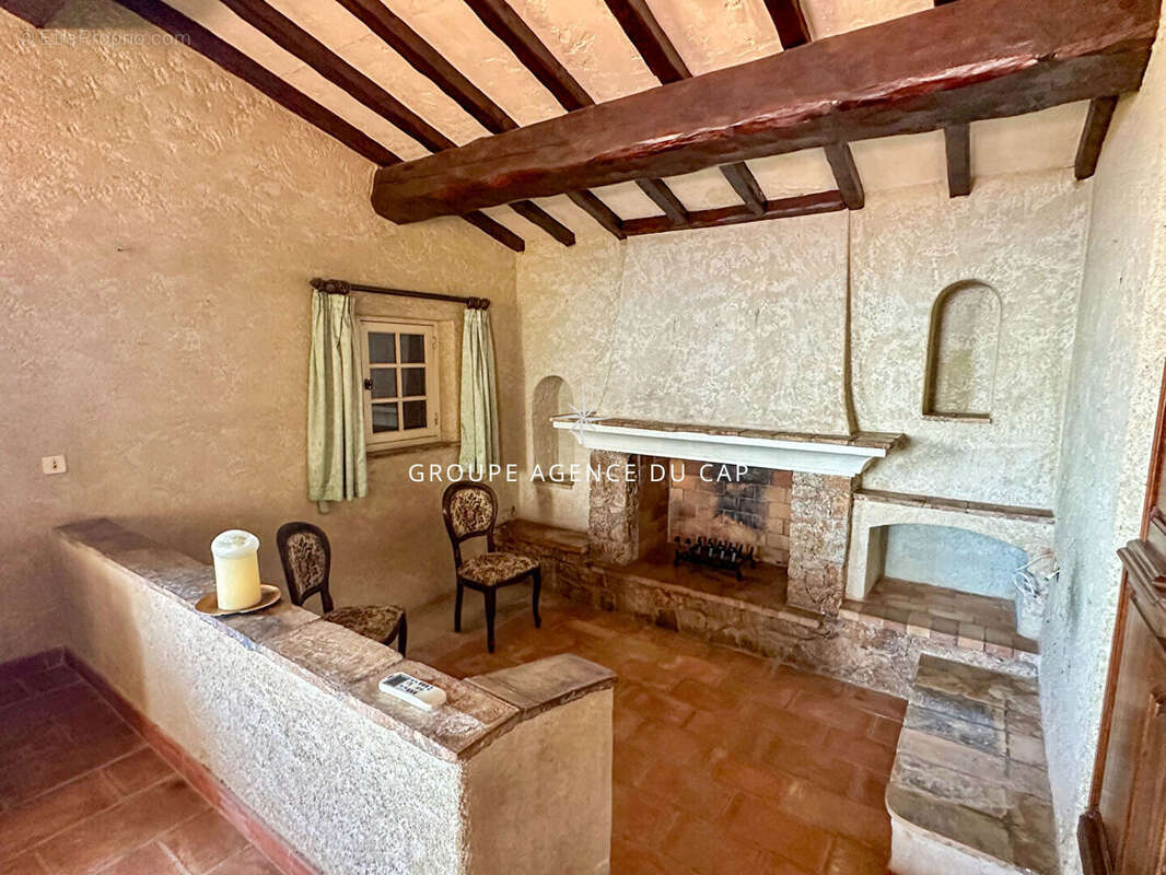 Les issambres villa provençale à rénover avec vue mer panoramique sur le golfe de saint tropez piscine garage - photo 8