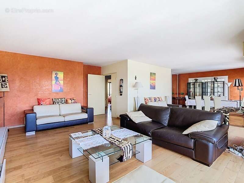 Appartement à SURESNES
