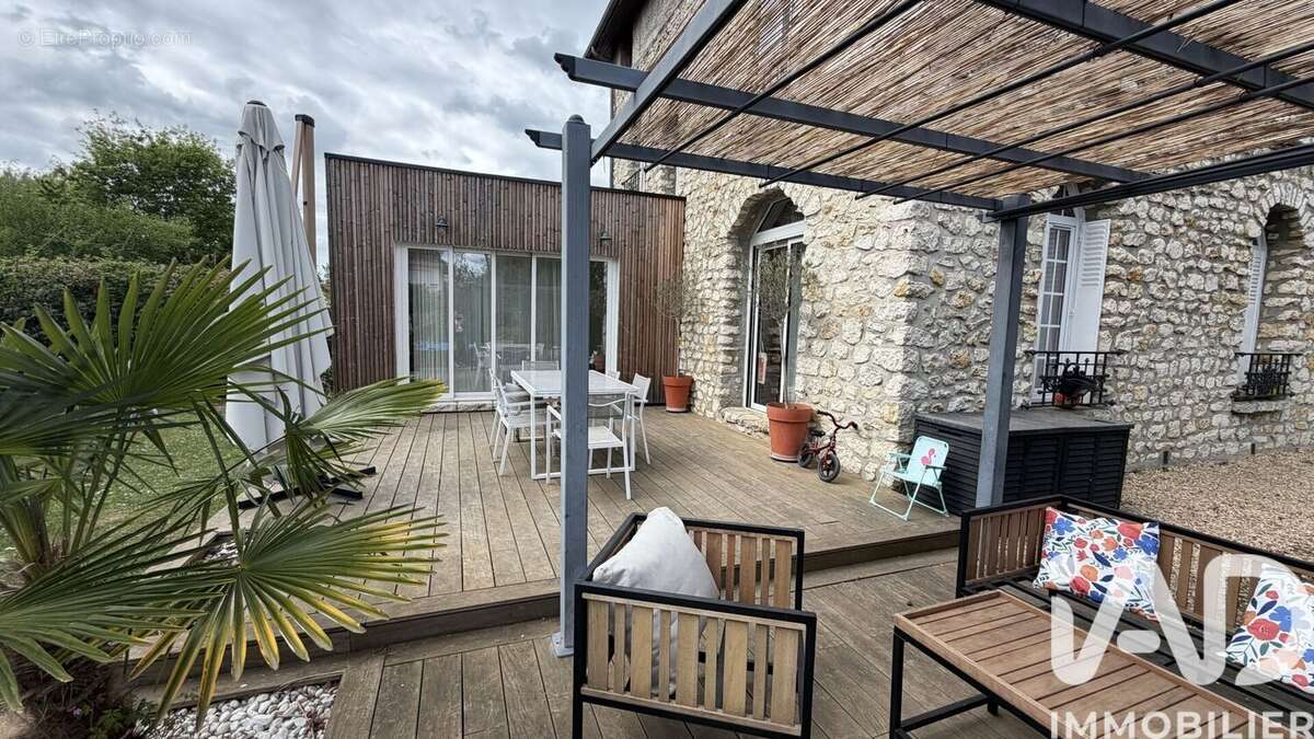 Photo 2 - Maison à VERT-SAINT-DENIS