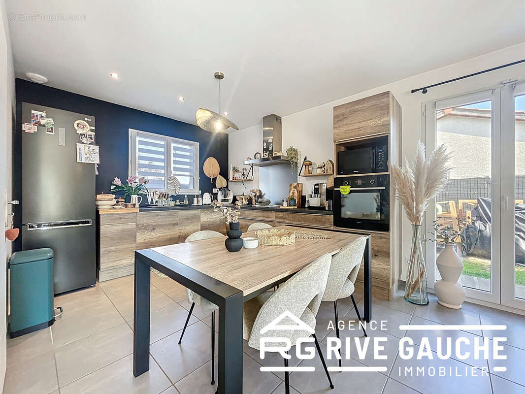 Maison à SAINT-MAURICE-L'EXIL