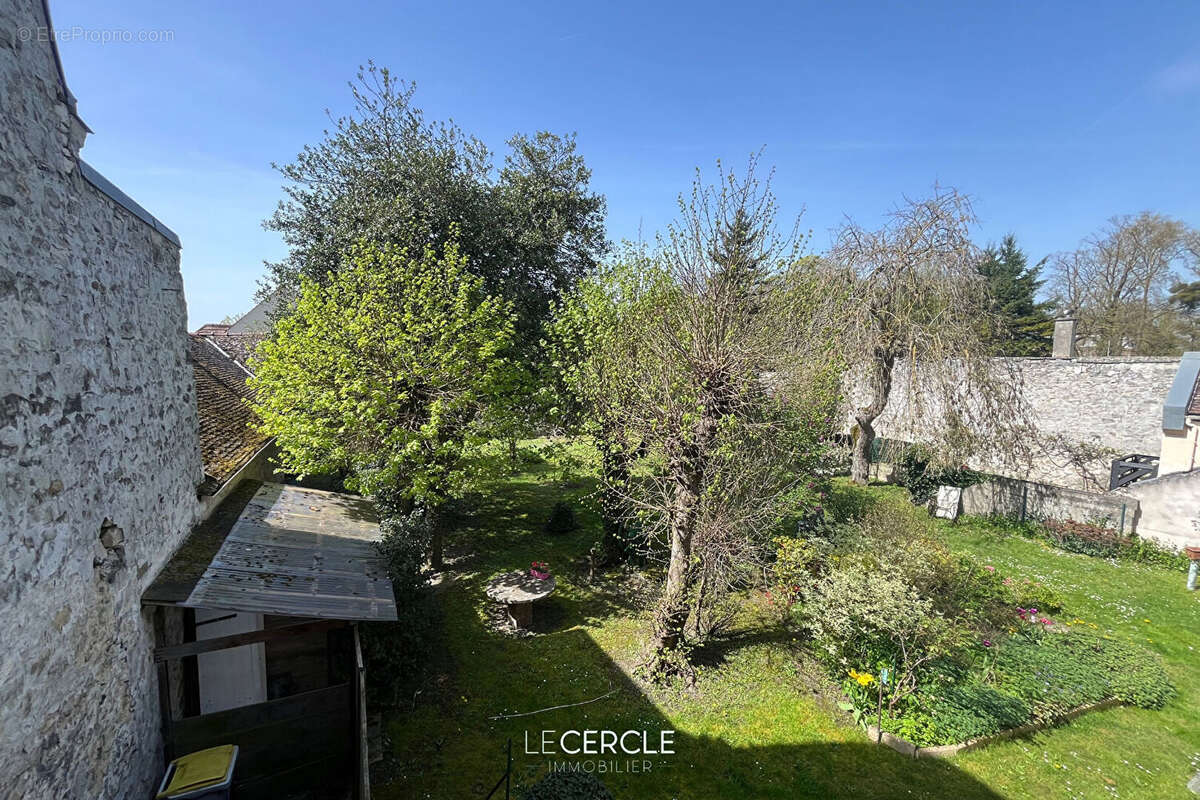 Maison à LA CHAPELLE-EN-SERVAL
