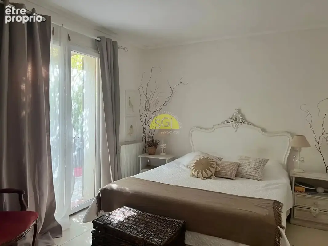 Villa 4 faces de 150 m2 avec piscine sur terrain arboré de 632 m² - photo 14