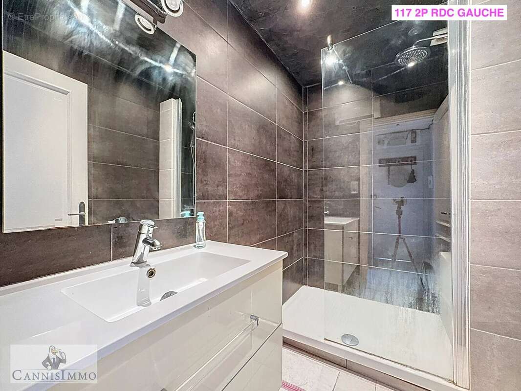 2 immeubles a renover avec piscine cannes - photo 23